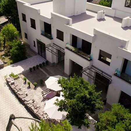 Zia Apartments Bar Exterior photo